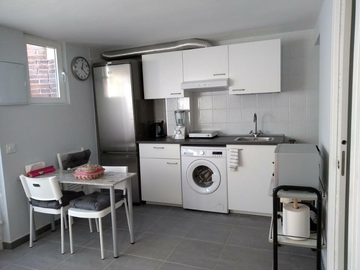 Apartament Cozy 10 Minutes From The Heart Of Madryt